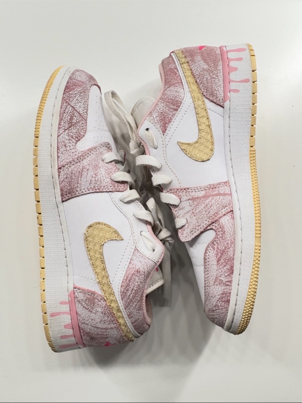 Air Jordan 1 Low ‘Strawberry Ice Cream’ US 6.5Y